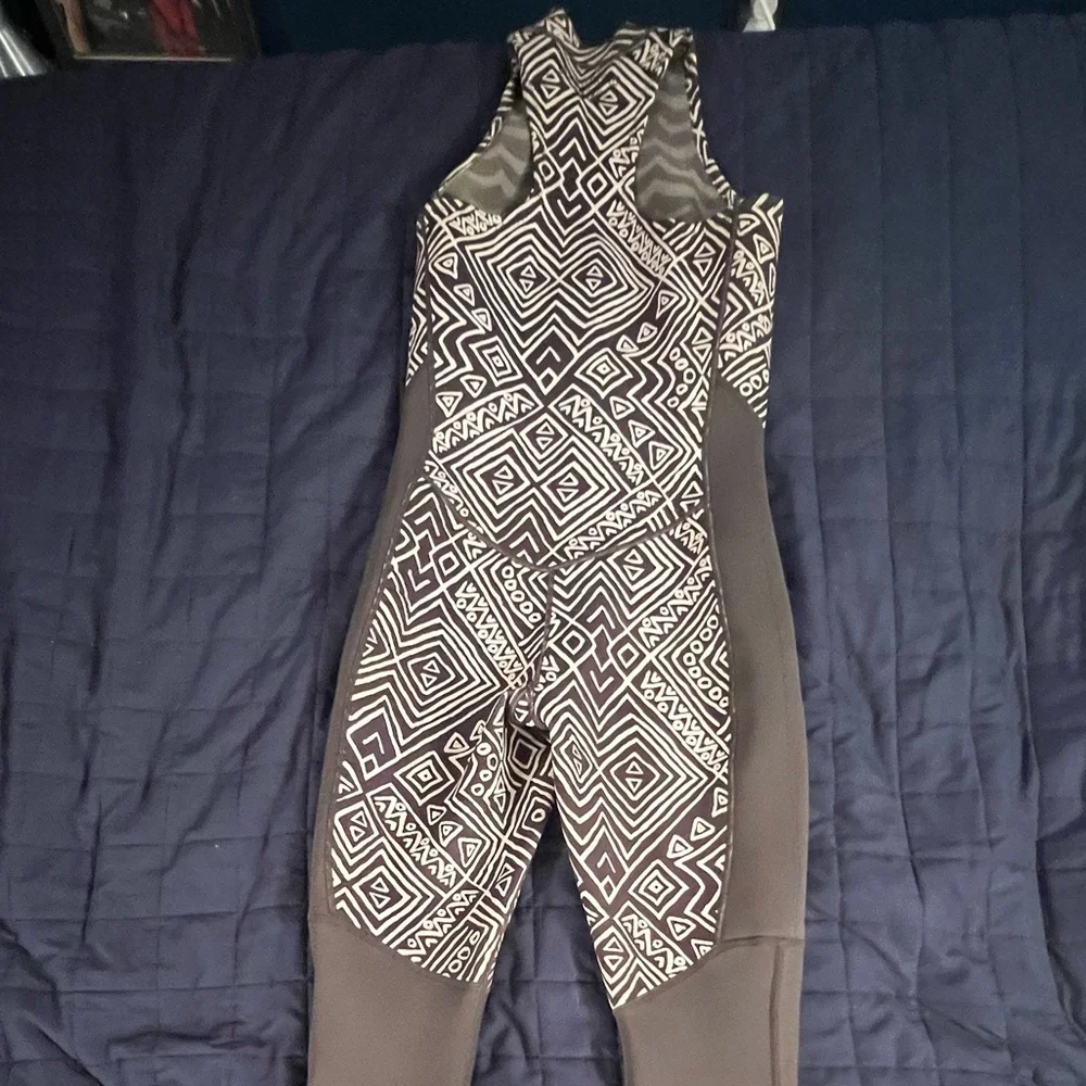 Billabong Geometric Patterned Swimsuit - Black and White - Picture 7 of 8